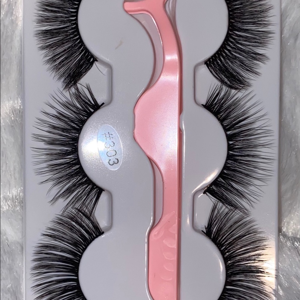 Lashes 😊 - Picture 7 of 11